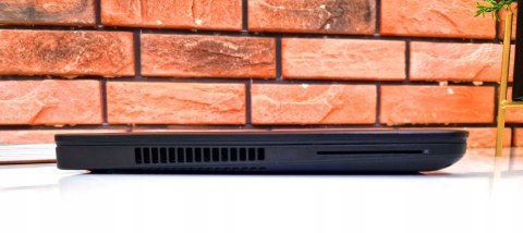 Dell Latitude E5570 i5 HD Dell Latitude E5570 i5 HD