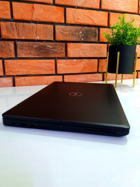 Dell 15 i5 4x3,6GHz Turbo SSD 256GB 16GB DOTYKOWY Dell 15 i5 4x3,6GHz Turbo SSD 256GB 16GB DOTYKOWY