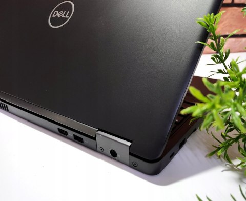 Dell Latitude 5590 Dell Latitude 5590