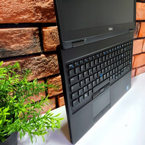 Dell Latitude 5590 Dell Latitude 5590