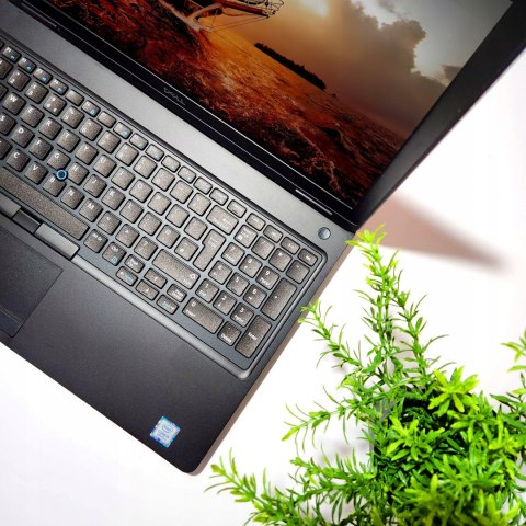 Dell Latitude 5591 Dell Latitude 5591