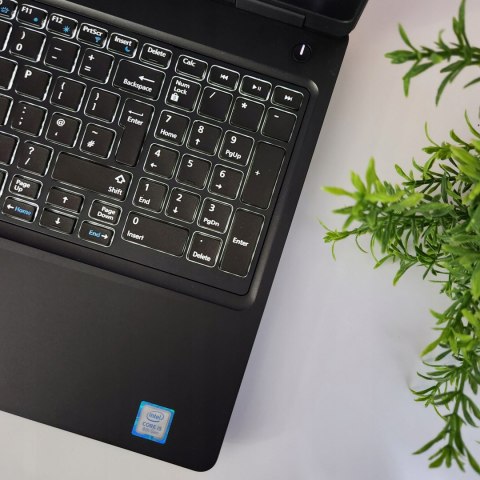 Dell Latitude 5591 Dell Latitude 5591