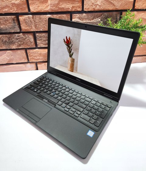 Dell Latitude 5590 i7 Dell Latitude 5590 i7