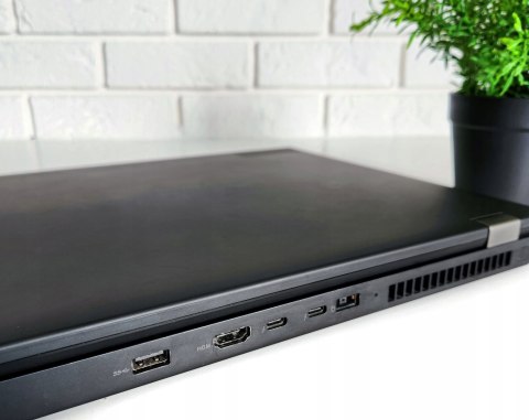Lenovo ThinkPad P72 Xeon 4K Nvidia P5200 Lenovo ThinkPad P72 Xeon 4K Nvidia P5200