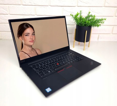 EXTREMALNIE MOCNY LENOVO DLA GRACZA i9 8x4,8GHz CARBON Win Nvidia DOTYK 15" EXTREMALNIE MOCNY LENOVO DLA GRACZA i9 8x4,8GHz CARBON Win Nvidia DOTYK 15"