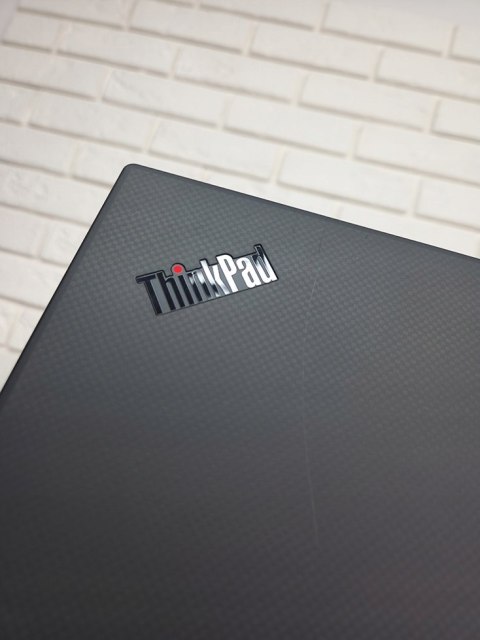 EXTREMALNIE MOCNY LENOVO DLA GRACZA i9 8x4,8GHz CARBON Win Nvidia DOTYK 15" EXTREMALNIE MOCNY LENOVO DLA GRACZA i9 8x4,8GHz CARBON Win Nvidia DOTYK 15"