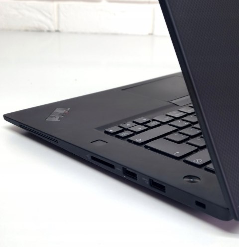 EXTREMALNIE MOCNY LENOVO DLA GRACZA i9 8x4,8GHz CARBON Win Nvidia DOTYK 15" EXTREMALNIE MOCNY LENOVO DLA GRACZA i9 8x4,8GHz CARBON Win Nvidia DOTYK 15"