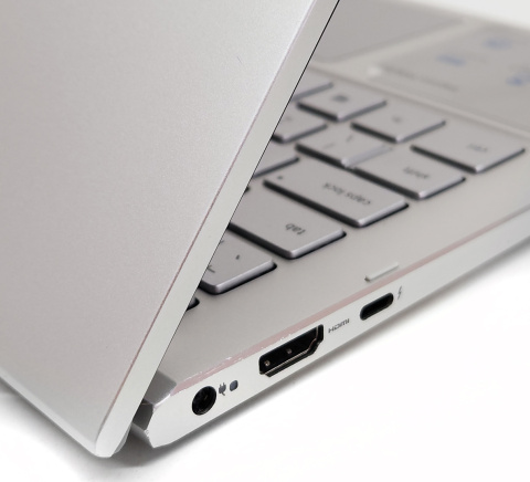 Dell Inspiron 7306 2-in-1 Dell Inspiron 7306 2-in-1