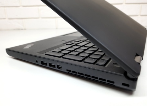 Laptop Lenovo ThinkPad P15 G2 i7 32GB RAM 512GB SSD 15,6" Full HD RTX A3000 powystawowy
