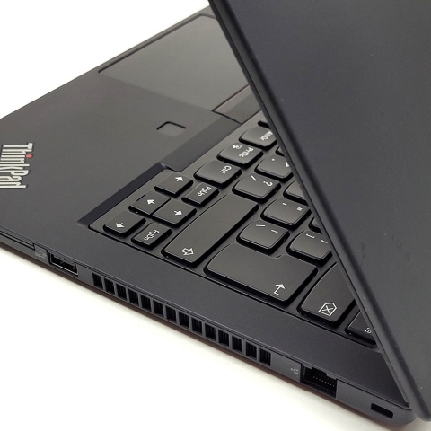 Laptop Lenovo ThinkPad T14 Gen 2 i7 24GB RAM 1TB SSD 14" Full HD GeForce MX450 powystawowy