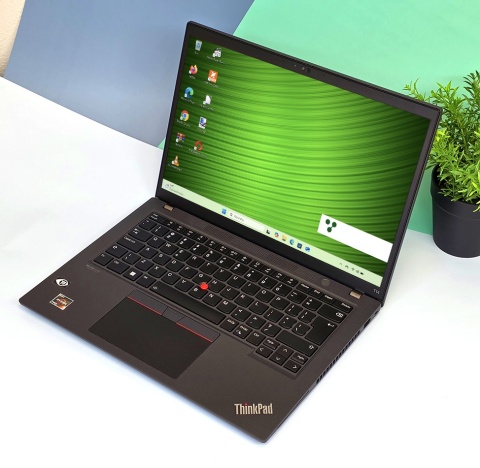 Laptop Lenovo ThinkPad T14 Gen 3 AMD RYZEN 7 Pro 16GB RAM 2TB SSD 14" Full HD dotykowy powystawowy