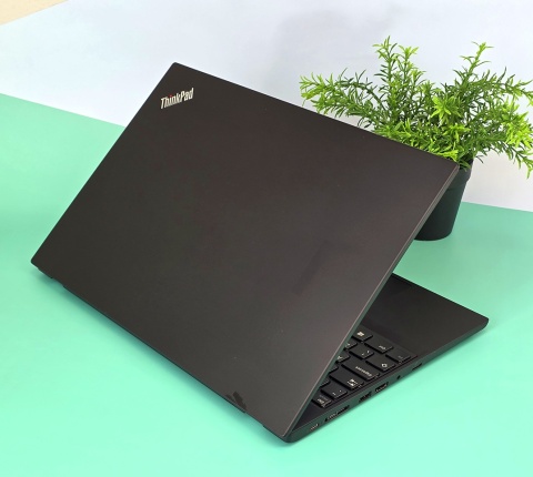 Laptop Lenovo ThinkPad T590 i7 48GB RAM 512GB SSD 14" Full HD GeForce MX250 Poleasingowy
