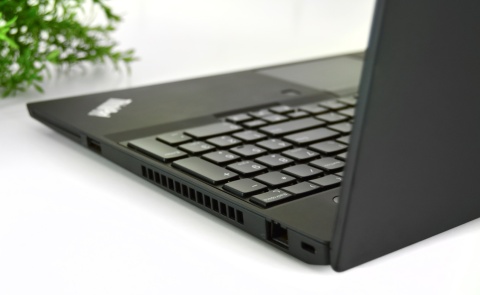 Laptop Lenovo ThinkPad T590 i5 16GB RAM 256GB SSD 15" Full HD dotykowy powystawowy